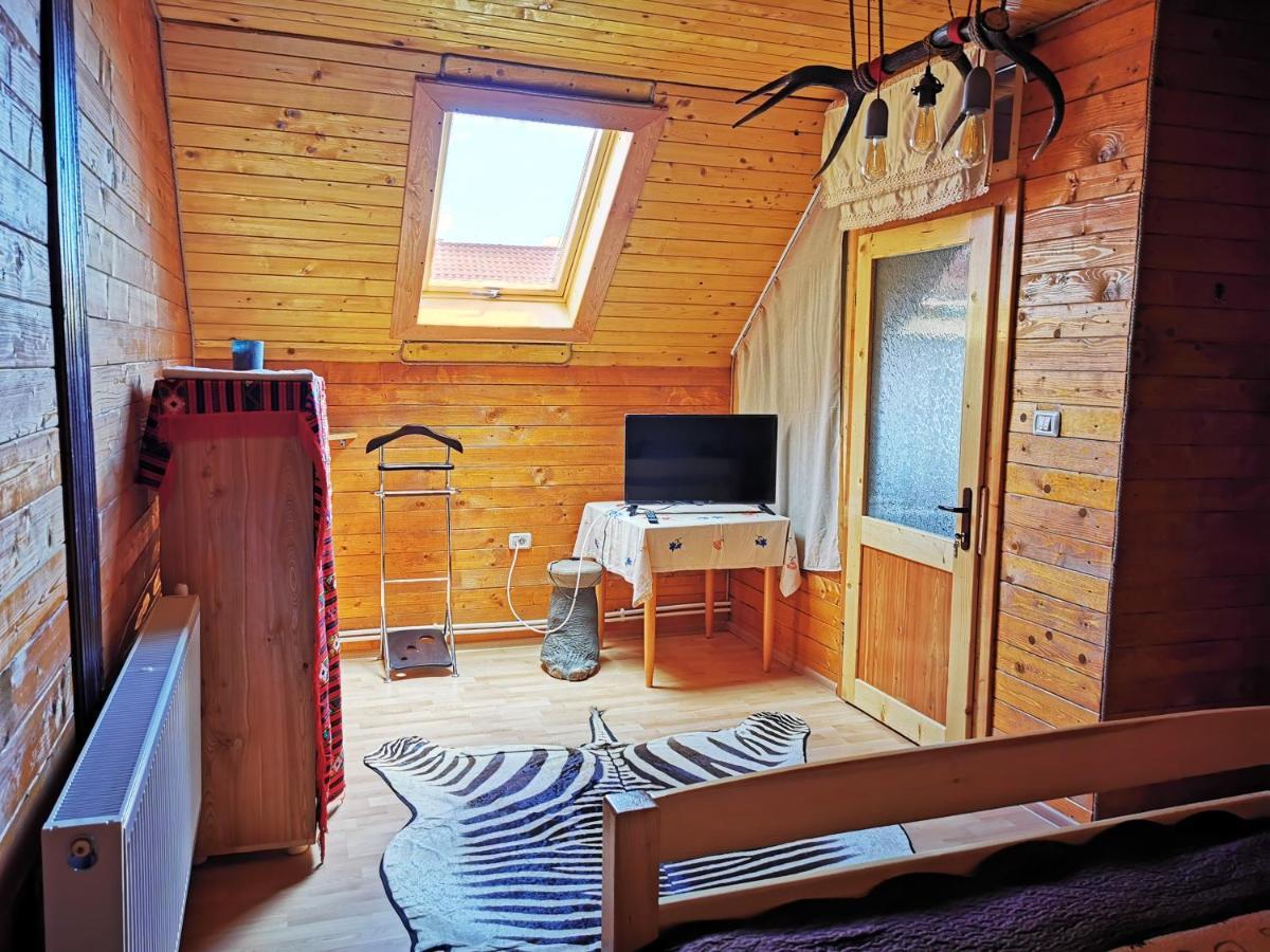 Jugul Taranului Agropensiune Polovragi, Gorj Villa Esterno foto