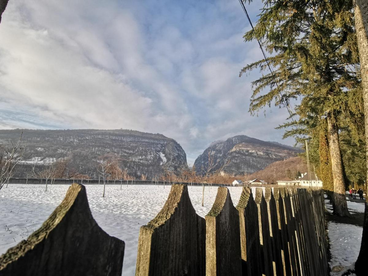 Jugul Taranului Agropensiune Polovragi, Gorj Villa Esterno foto